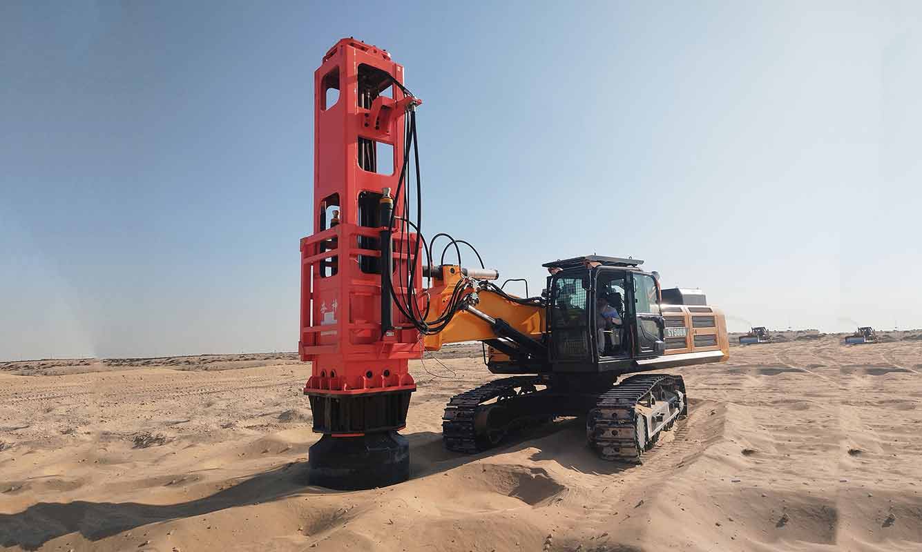 HC150 150千焦挖掘機液壓夯在中東阿聯(lián)酋阿布扎比基礎夯實 